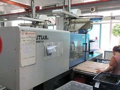 Injection molding machine 2 Injection molding machine 2